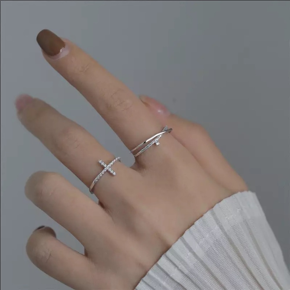 Sterling Silver Cross Ring - Picture 4 of 6